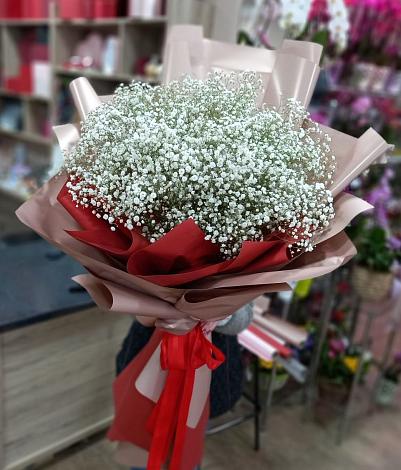 Букет цветов из: Гипсофила в Дыгулыбгее