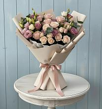 Букет цветов из:  Розы и Лизиантусы в Дыгулыбгее