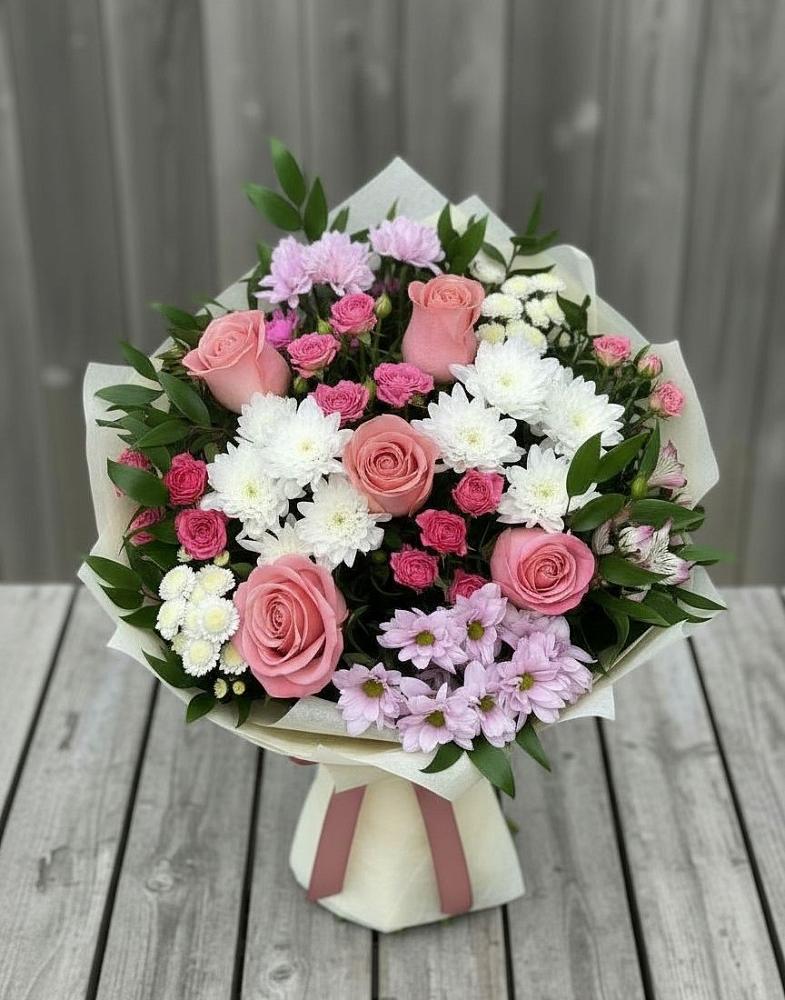 Букет цветов из: Альстромерии, Гвоздики, Розы и Хризантемы в Дыгулыбгее