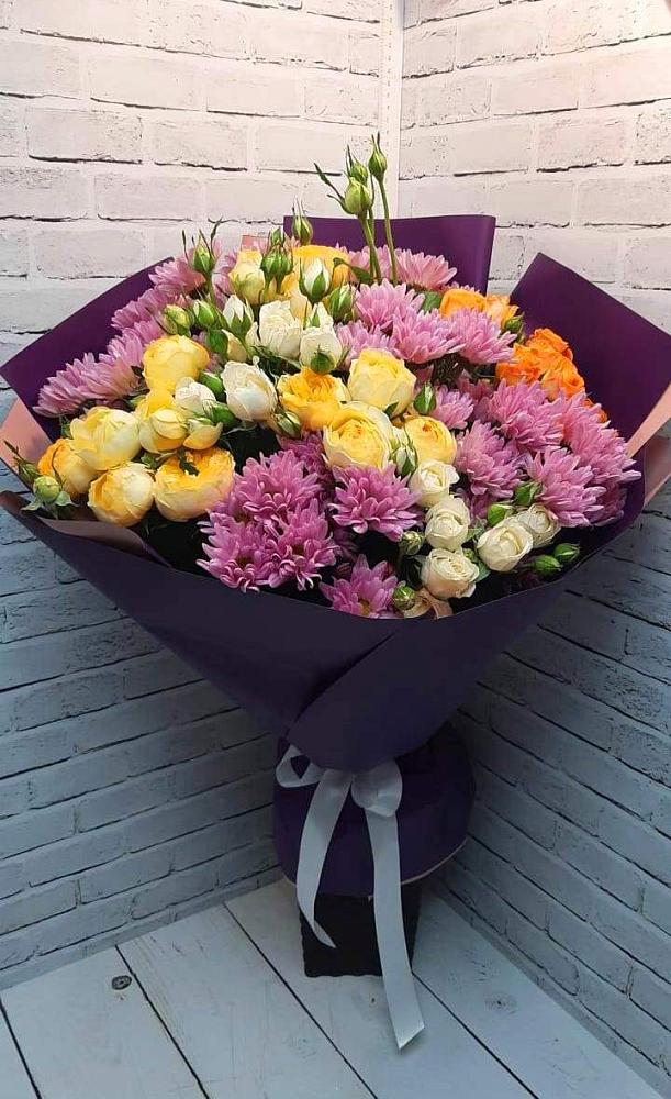Букет цветов из: Хризантемы и Розы в Дыгулыбгее