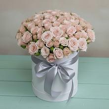 Цветочная композиция из Розы в шляпной коробке в Дыгулыбгее