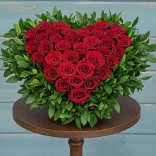 Цветочная композиция из Розы в виде сердца в Дыгулыбгее