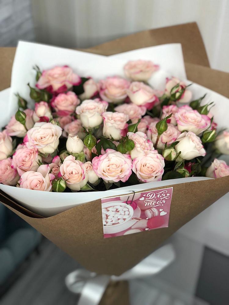 Букет цветов из: Розы в Дыгулыбгее