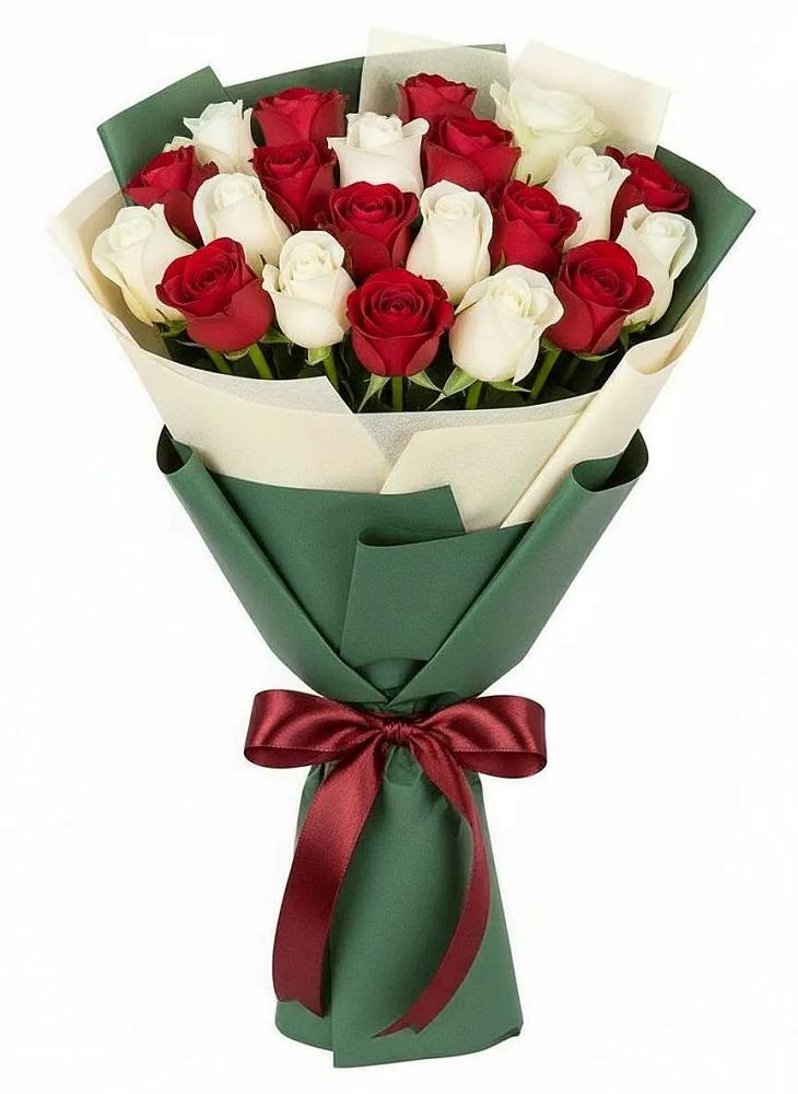 Букет Микс из красных и белых роз в Дыгулыбгее