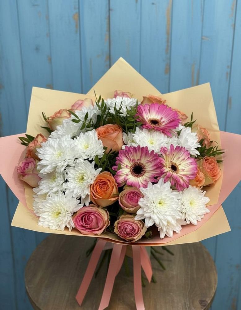 Букет цветов из: Розы, Герберы и Хризантемы в Дыгулыбгее