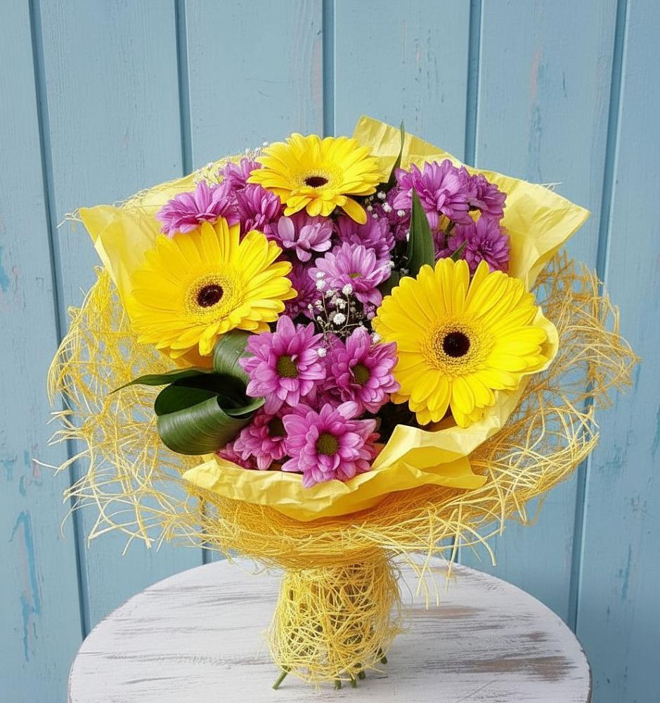 Букет цветов из: Хризантемы и Герберы в Дыгулыбгее