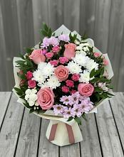 Букет цветов из:  Альстромерии, Гвоздики, Розы и Хризантемы в Дыгулыбгее