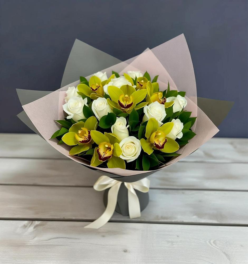 Букет цветов из: Орхидеи и Розы в Дыгулыбгее