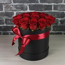 Цветочная композиция из Розы в шляпной коробке в Дыгулыбгее