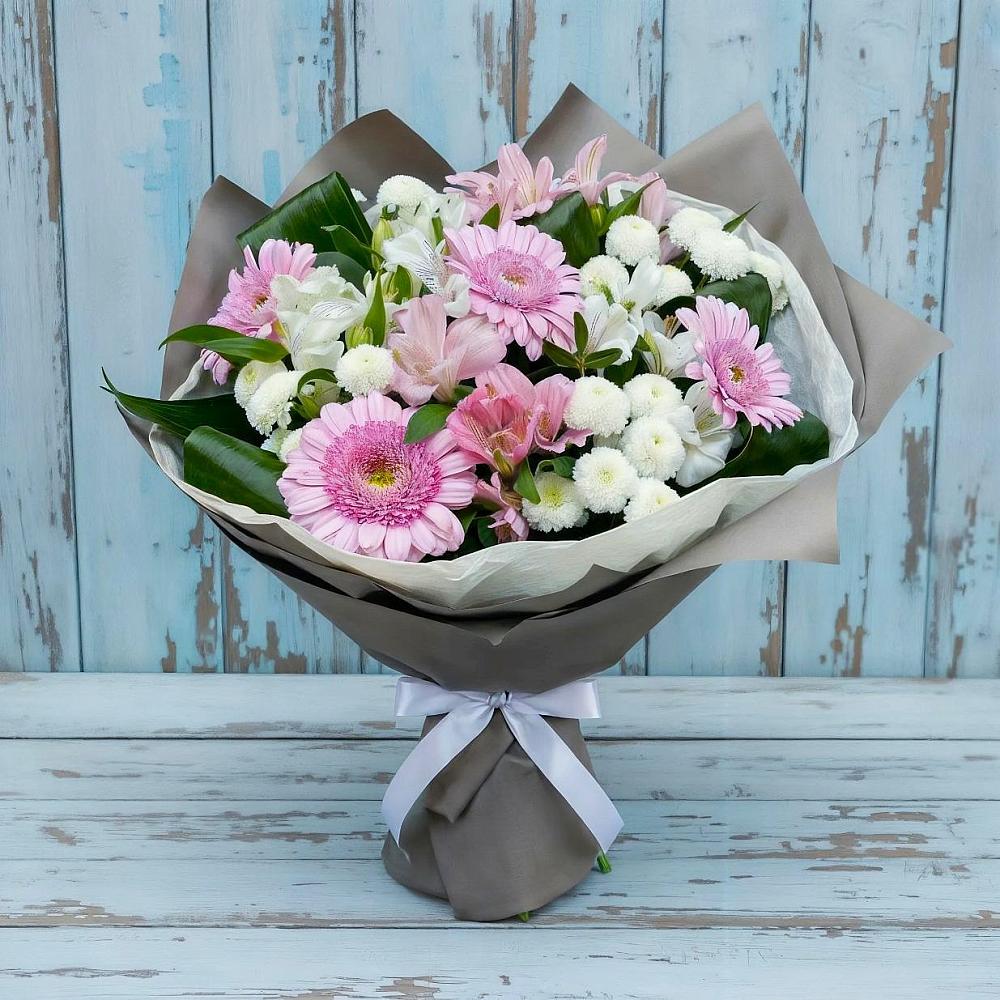 Букет цветов из: Герберы, Альстромерии и Хризантемы в Дыгулыбгее