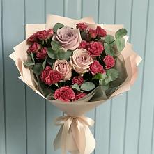 Букет цветов из:  Гвоздики и Розы в Дыгулыбгее