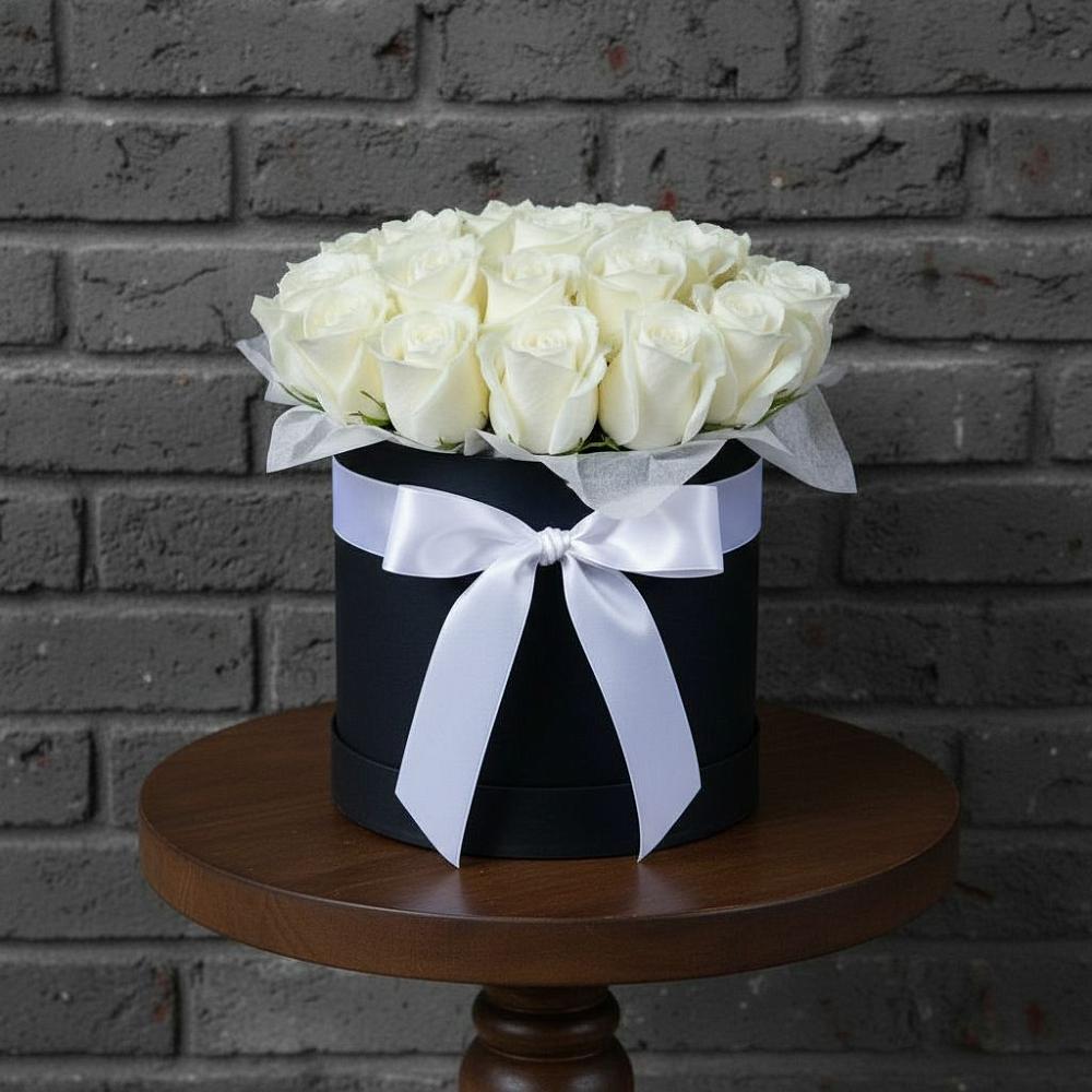 Цветочная композиция из Розы в шляпной коробке в Дыгулыбгее