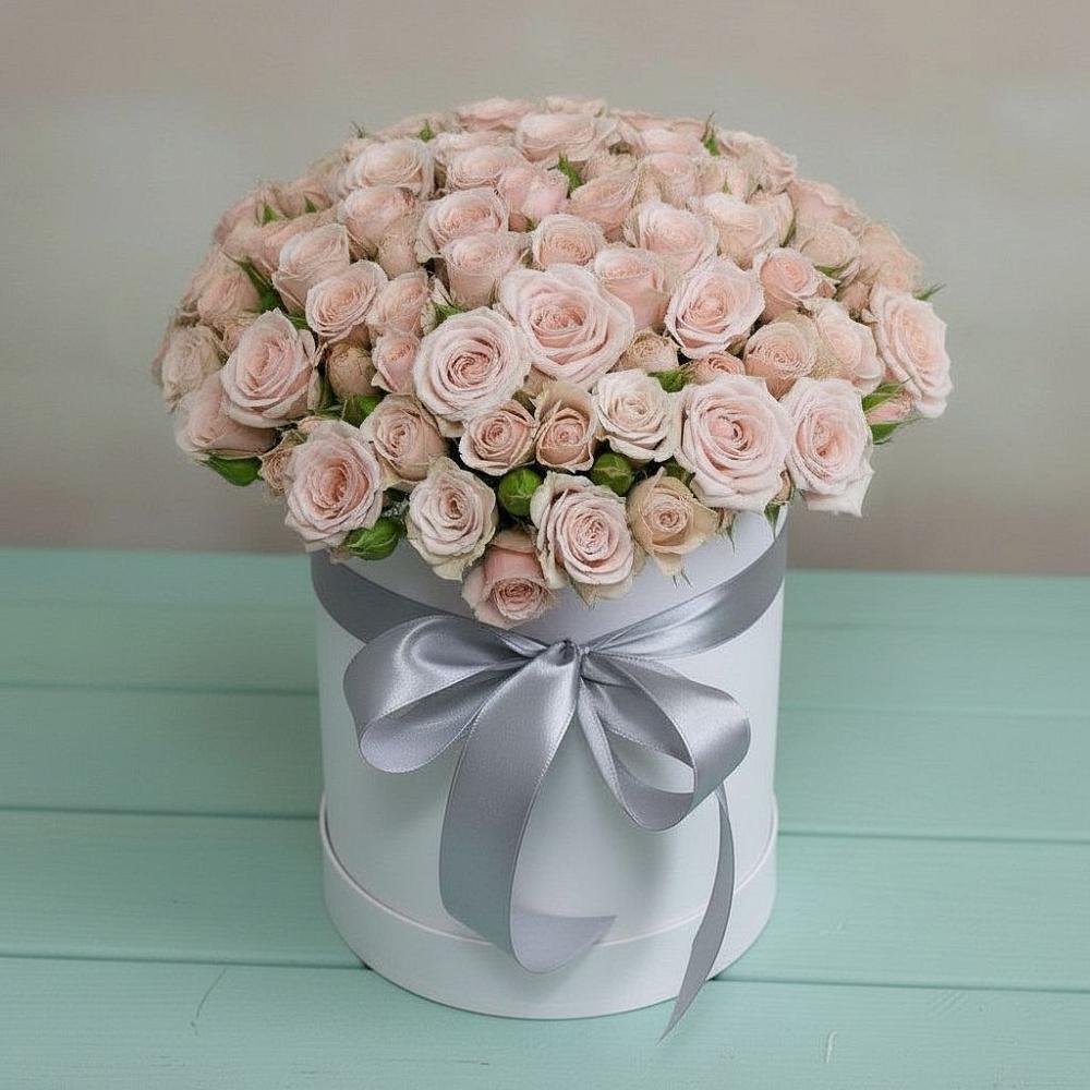 Цветочная композиция из Розы в шляпной коробке в Дыгулыбгее